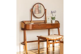 Bàn trang điểm mây màu gỗ hiện đại