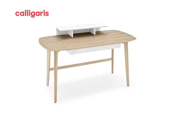 bàn làm việc match màu trắng