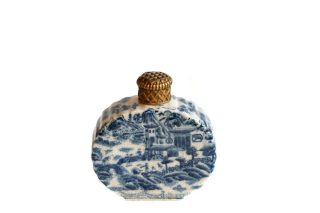 Bình gốm màu xanh nắp mạ đồng