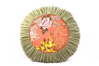 Gối nhung nhúng tafta thêu