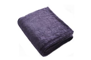 Khăn trải màu tím mận