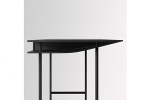 Bàn làm việc Wing màu đen