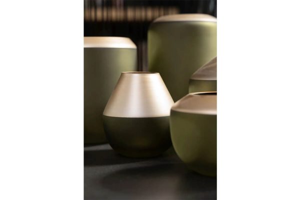 Bình trang trí màu xanh sang trọng