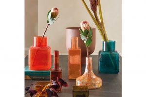 Bình Peach trang trí kiểu dáng lạ mắt