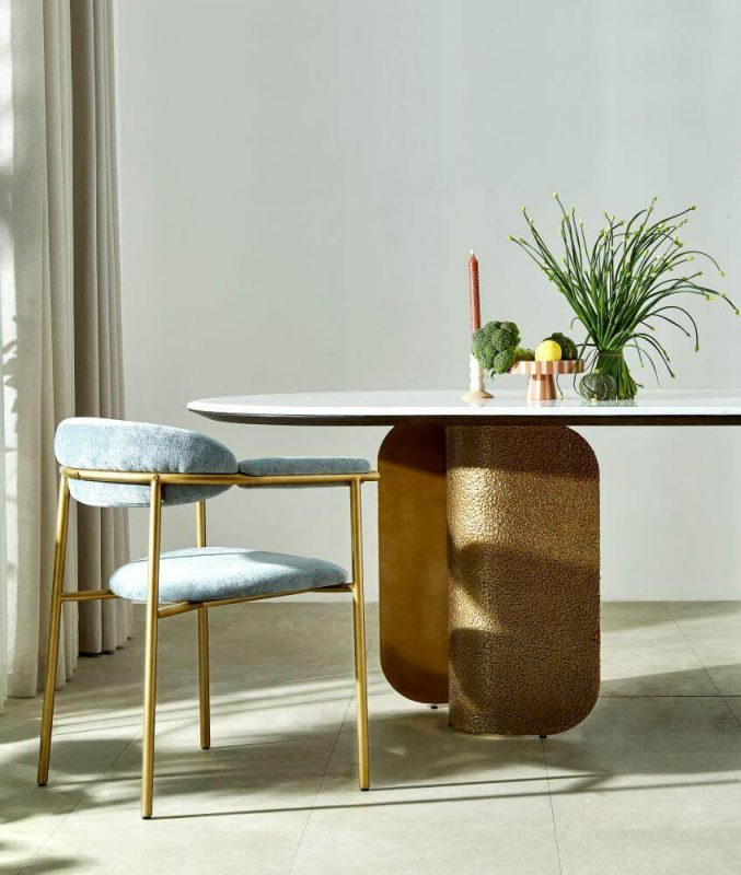 Thiết kế độc đáo của bàn ăn trọng bộ sưu tập Moretti