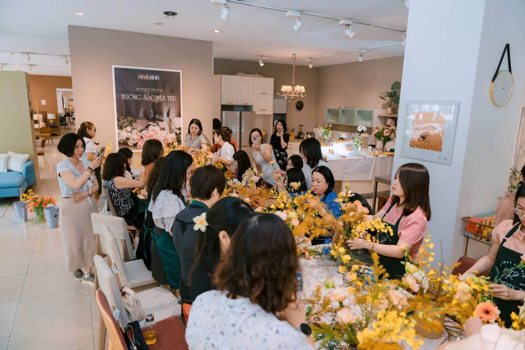 Workshop cắm hoa tại Nhà Xinh