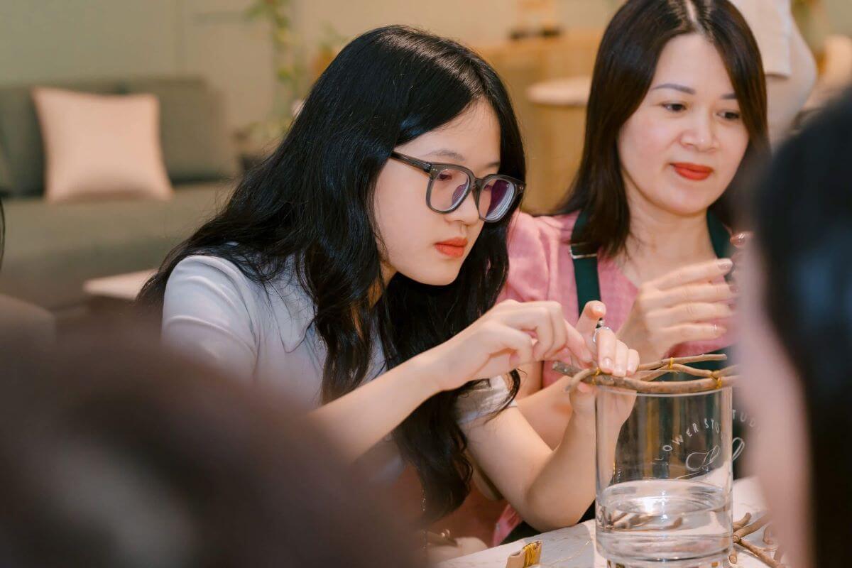 Workshop cắm hoa tại Nhà Xinh
